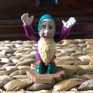 Vintage Disney Snow White: sleepy